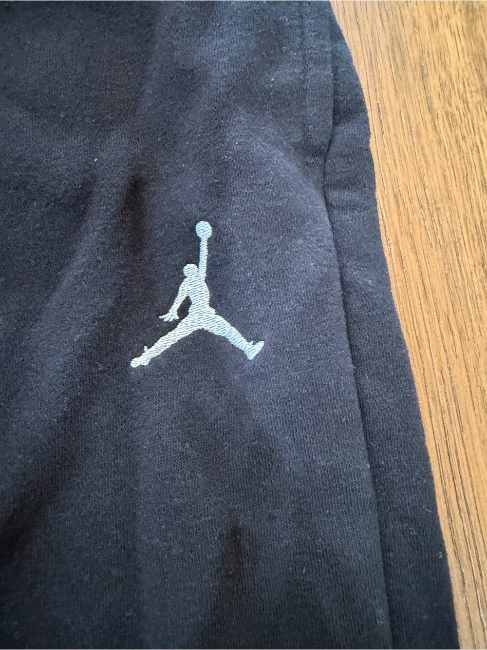 Nike Air Jordan Kids Black Fleece Joggers with White Jumpman - Picture 6 of 7